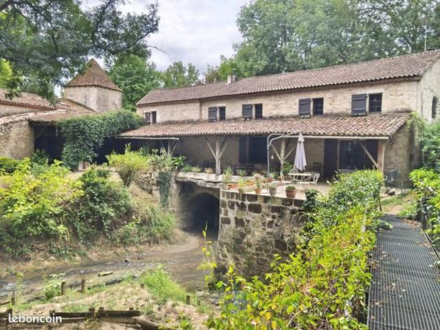 Propriété 9 pièces 407 m²