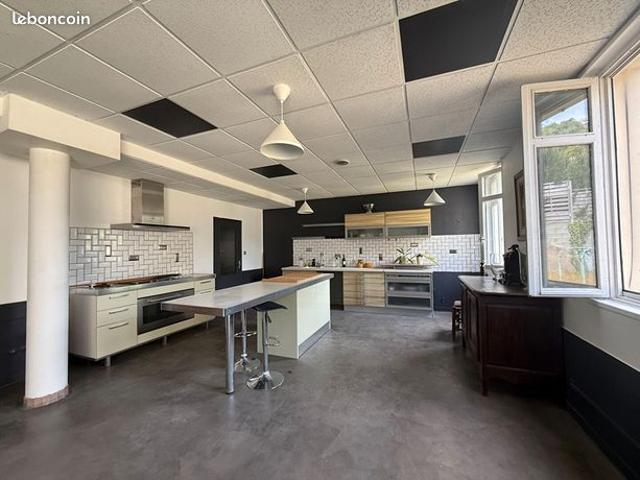 Propriété 9 pièces 402 m²