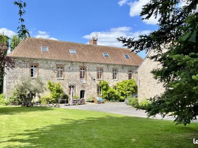 Propriété 9 pièces 416 m²