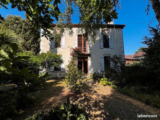 Propriété 9 pièces 411 m²