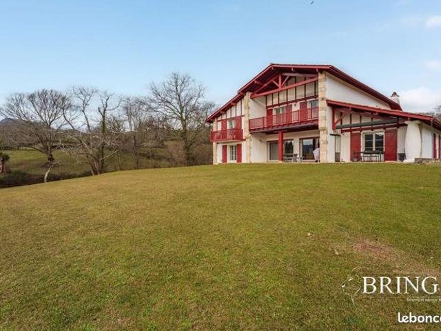 Villa 9 pièces 515 m²