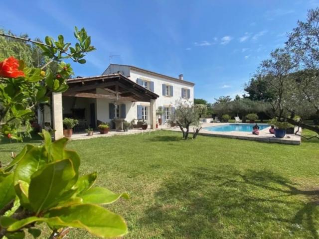 Propriété contemporaine Arles
