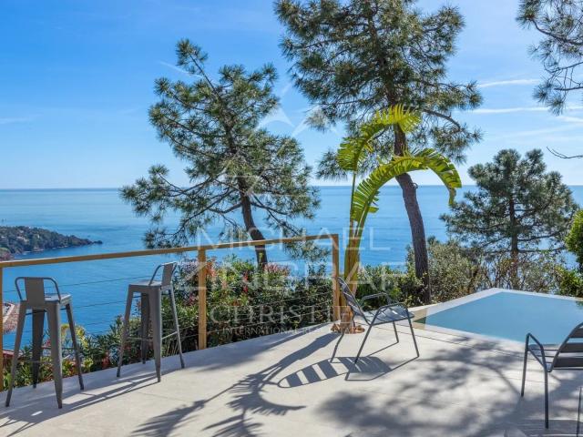Propriété Contemporaine Avec Vue Mer Imprenable 104m² Théoule sur Mer