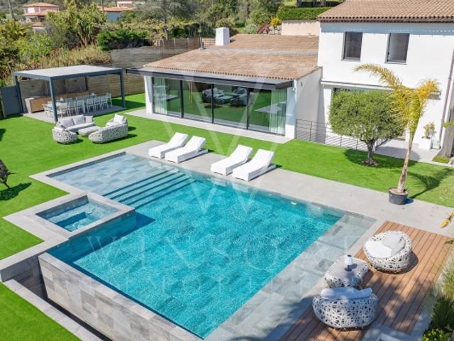 Propriété contemporaine haut de gamme – Panorama mer exceptionnel