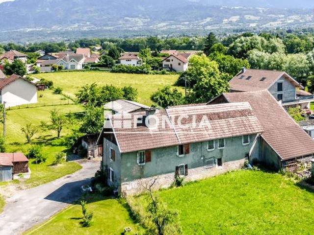 PROPRIETE CORNIER: Terrain constructible et maison d'habitation ancienne