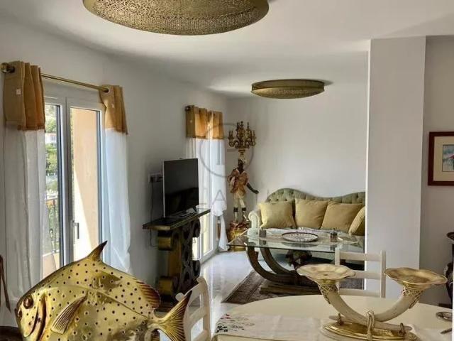 Propriété Cap d'ail composée de cinq appartements de standing vue mer