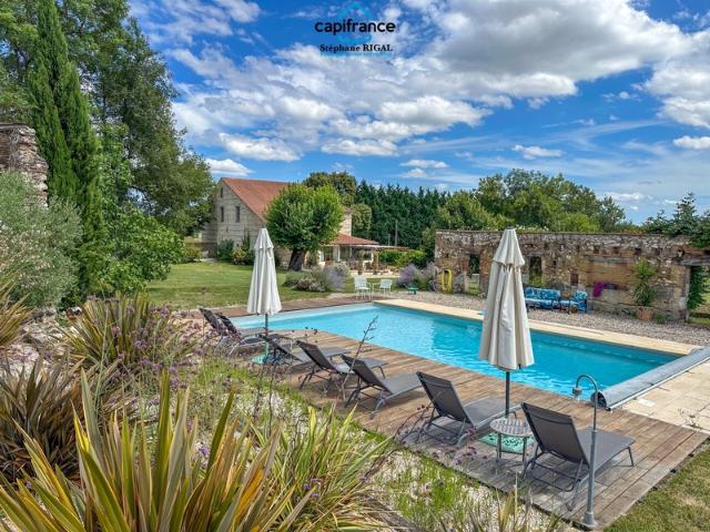 Propriete à vendre 10 pièces FONGRAVE 47 maison de 360m2 sur terrain de 1,43ha