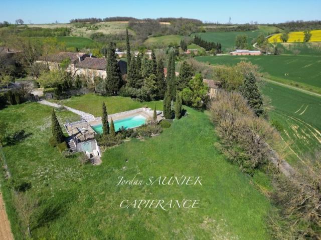 Propriété à vendre 10 pièces proche de Villefranche De Laura. 407m² Villefranche de Lauragais