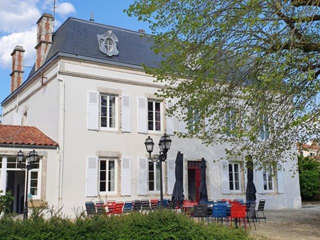 Propriete à vendre 12 pièces LONGEVILLE SUR MER 85