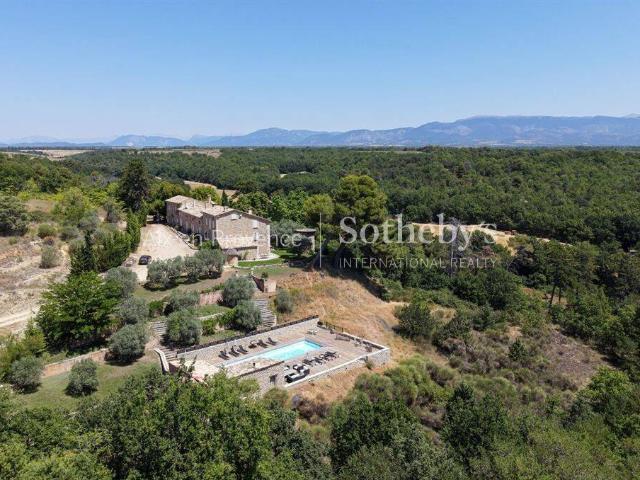 Propriété de luxe à vendre à Aix en Provence Domaine de 120 he