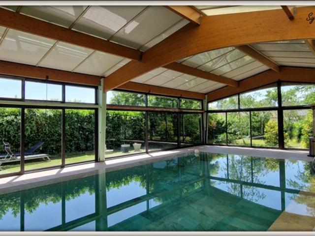 Propriete à vendre 8 pièces 285 m² REPLONGES 01, Piscine, 4 suites, double garage, terrain 2136 m²