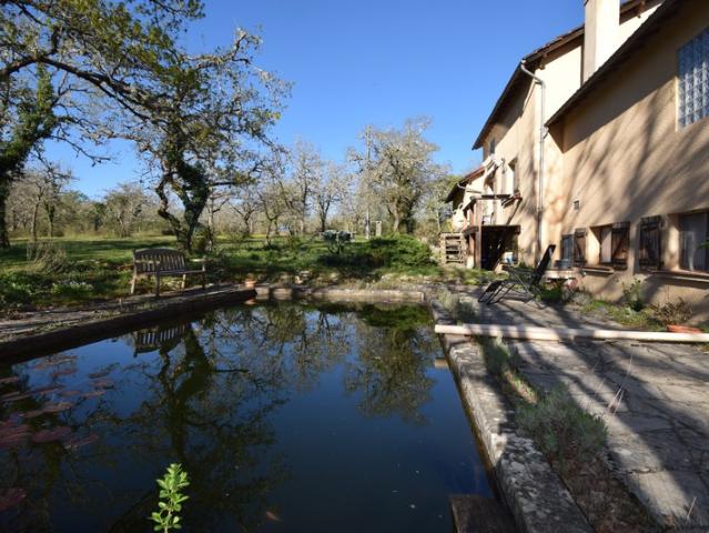 Propriete à vendre 8 pièces CREGOLS 46