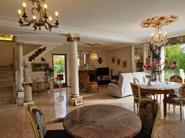 Propriété à vendre à Amiens 80000