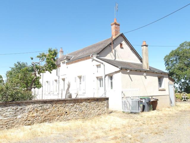 Propriété à vendre à Châteaumeillant 18370