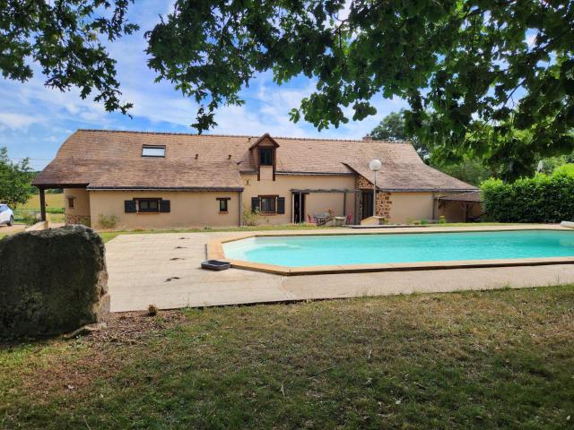 Propriété à vendre à Clermont Créans 72200