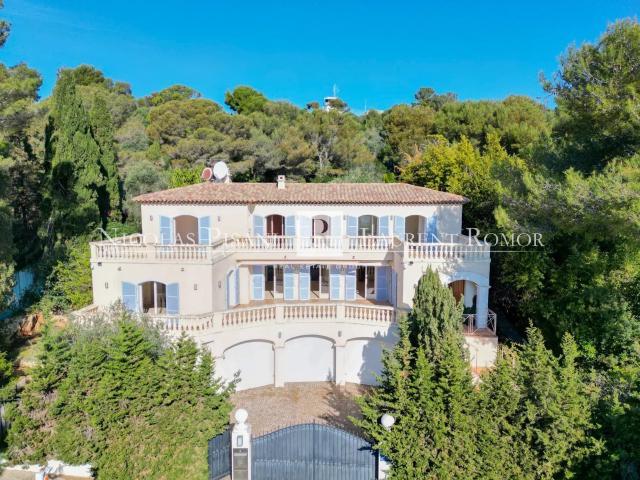 Propriete A Vendre A Saint Jean Cap Ferrat Vue Mer Grand. 325m² Saint Jean Cap Ferrat