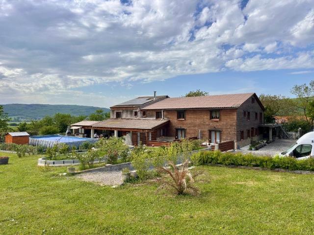 Propriété a vendre avec Gites et chambres d 'hôtes 560m² Puivert