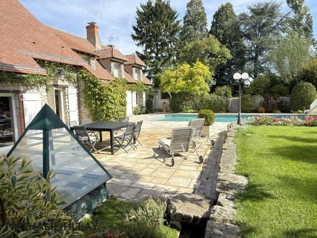 Propriete à vendre, GIDY proche Orleans, piscine et parc