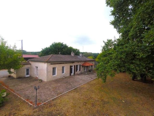 Propriété à vocation Equestre sur 16 hectares avec box