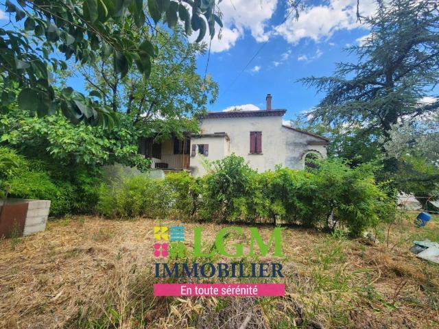 Propriété à fort potentiel avec 3 250 m² de terrain Secteu. 150m² Alès