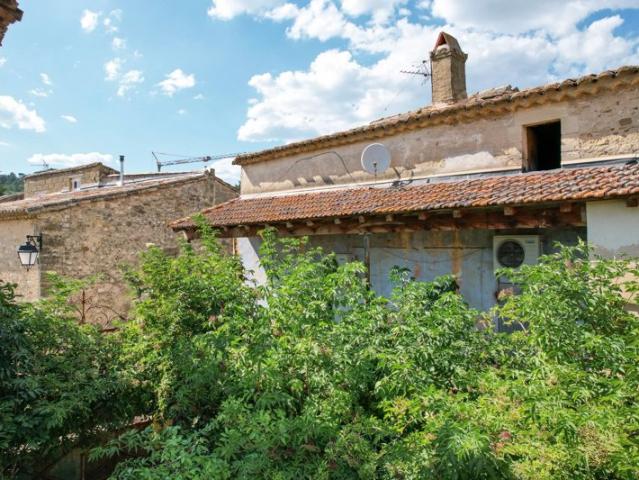 Propriété à rénover à 7km d'Uzès