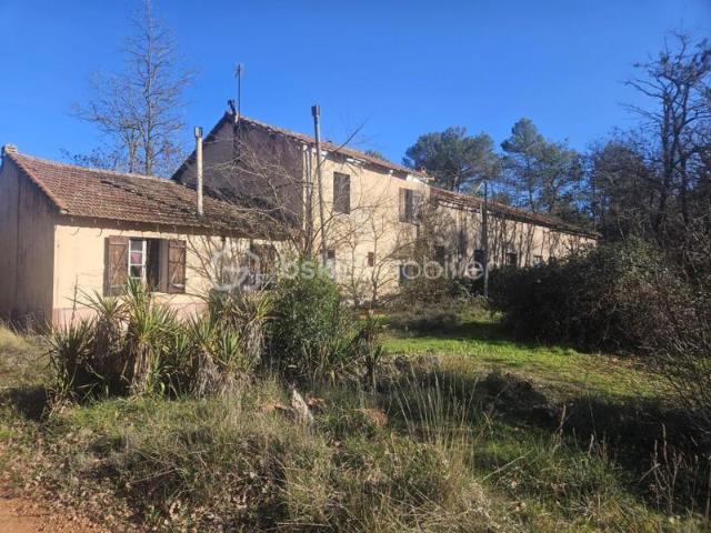 Propriété à rénover dans un cadre exceptionnel Massif de la Sainte Baume