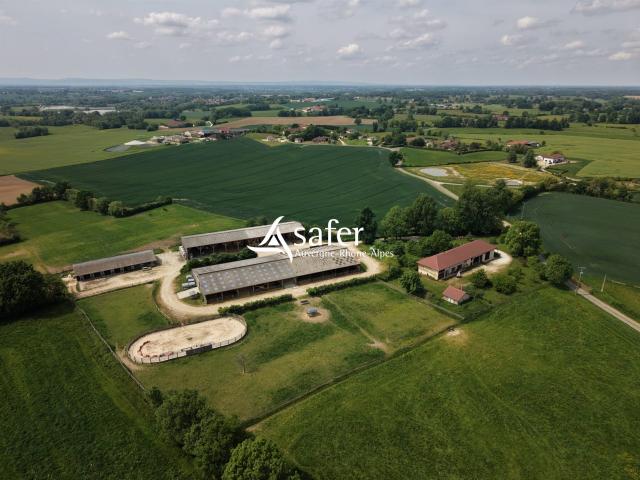 Propriété agricole 102m² Foissiat