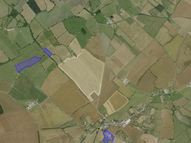 Propriété agricole avec maisons, dépendances, prairies et te