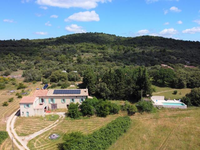 Propriété agricole dans magnifique environnement