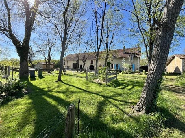 Propriété Agricole de 6 pièces principales