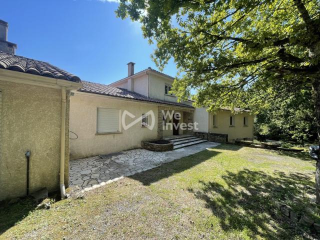 PROPRIETE AUTONOME DE 340m² + DEPENDANCES SUR TERRAIN DE 8 HECT