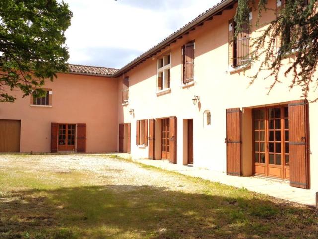 Propriété aux Portes d'ALBI 400m² Albi