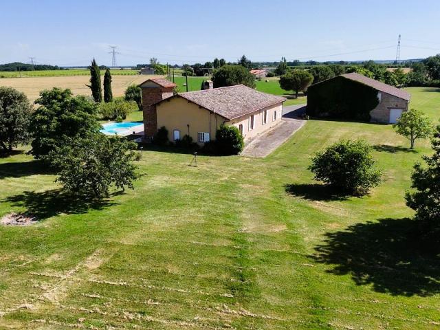 Propriete Au Calme Sans Vis A Vis 280m² Saint Sardos