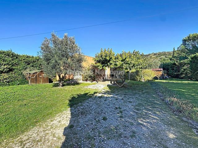 Propriété au pied du Luberon Deux logements indépendants sur 2 500 m² de terrain arboré