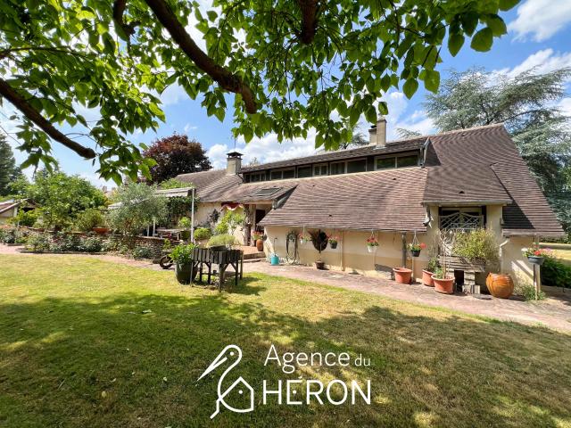PROPRIETE AVEC 2 MAISONS ET 3HA DE TERRAIN