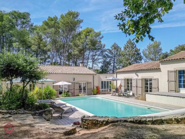 Belle propriété avec piscine et dépendance, Carcassonne