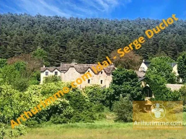 Propriété avec terrain attenant de 5 hectares env