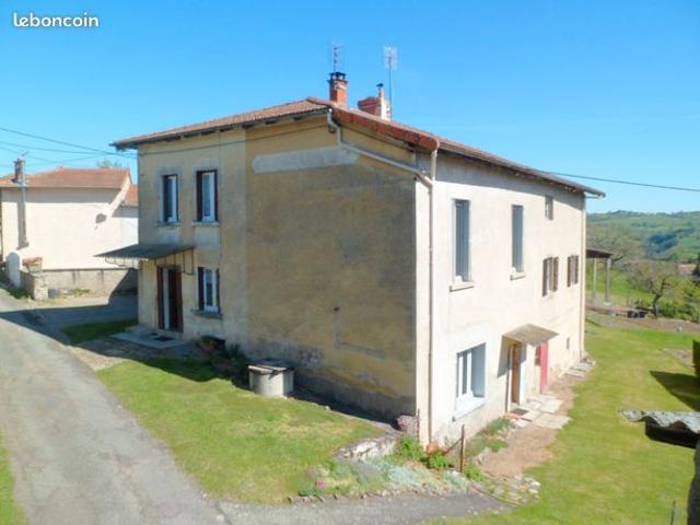 Propriété avec terrain et garage