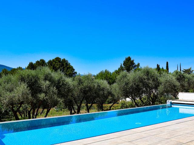 Propriété avec villa d'architecte avec piscine, campagne Varoise 83640 Saint Zacharie