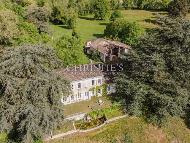 Propriété avec vue au coeur de la campagne girondine 417m² Lagorce