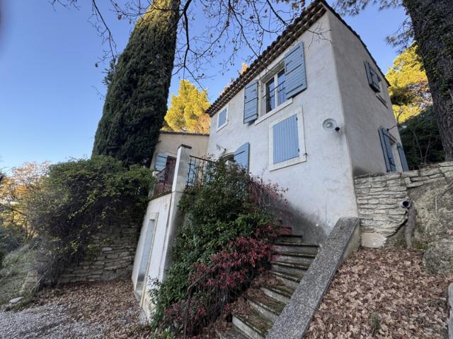 Propriété avec vue panoramique et terrain constructible potent