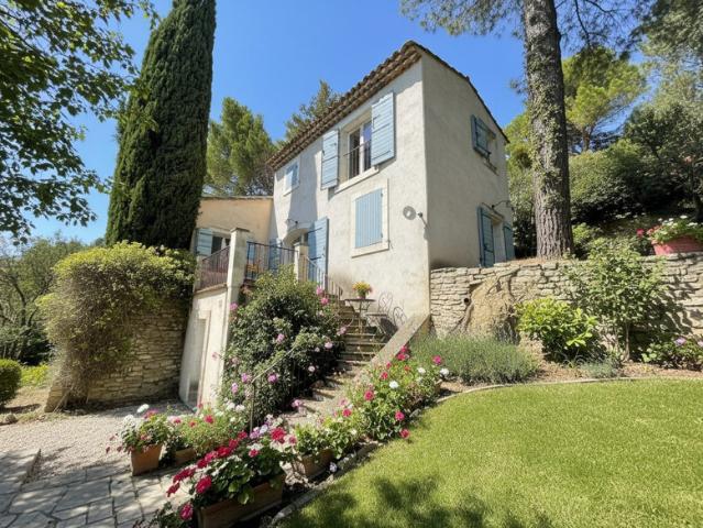 Propriété avec vue panoramique et terrain constructible potent