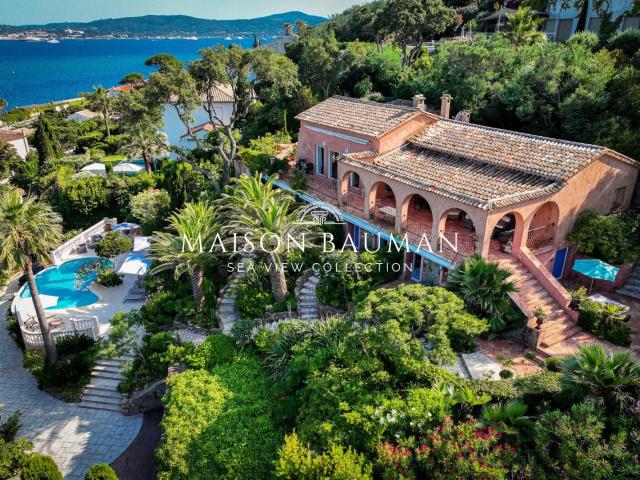 Propriété avec Vue Panoramique sur la Méditerranée et le Gol 289m² Sainte Maxime