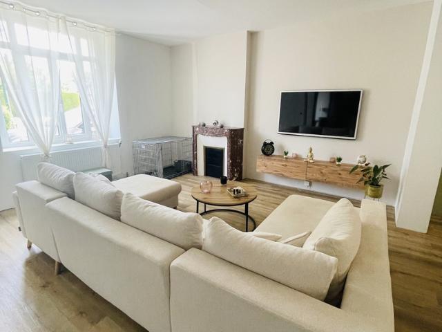 PROPRIETE AVEC ANNEXE A FINIR DE RENOVER