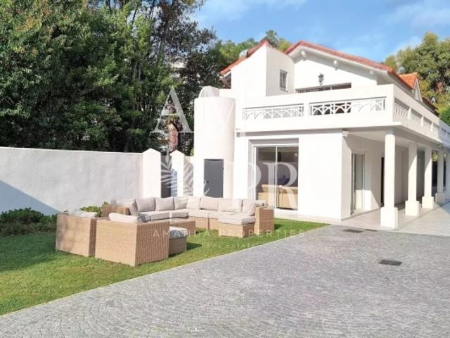 Propriété avec deux villas – À pied de la Croisette et des plages – Cannes