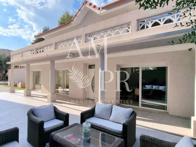 Propriété avec deux villas – À pied de la Croisette et des plages – Cannes