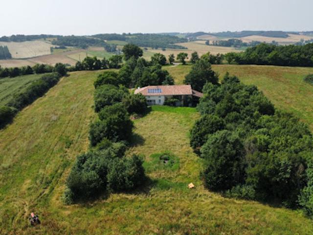Propriété avec jardin