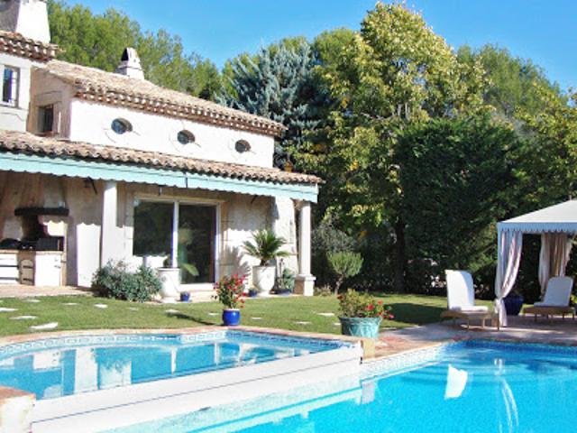 Propriété avec jardin