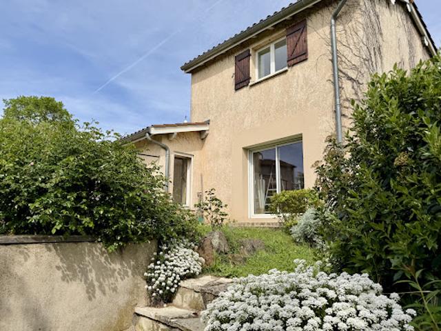 Propriété avec jardin