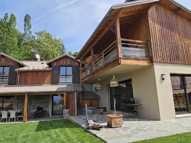 Propriété avec jardin